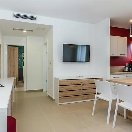 Vila 4m Miletici Cdn021019 Cyh Appartamento Rtina